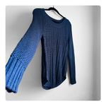 Calvin Klein β
NWT Jeans Women's Core Texture Mixed Crew Sweater β
Photo 9