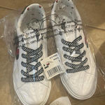 Minnie Mouse women low top sneaker size 8 black white Purple Photo 0