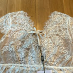 Kloer White Lace Lingerie Top Cap Sleeve Sheer NWT Size Medium Photo 3