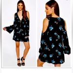 Kendall + Kylie 💙 Blue Floral Keyhole Dress Photo 5