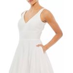 Mac Duggal IEENA for  Tailored V-Neck Ballgown Women's 8 White A-Line Photo 9