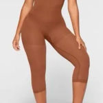 SKIMS  Bronze Seamless Sculpt Ankle Cropped Catsuit Size XXS Photo 0