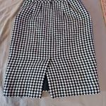 Loft  Petites Houndstooth Tweed Pencil Skirt Size 0P Wool Blend Black White. Photo 3