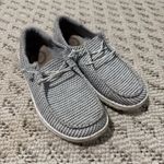 Hey Dude  Wendy Photo 0