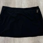 Vineyard Vines  Black Skort - Size XL Photo 0