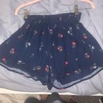 Hollister Floral Shorts Photo 0