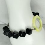 Chunky Black Beaded Green Open Oval Shell Bracelet Photo 8