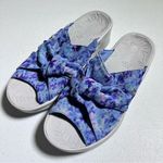 Bzees  7W Blue Tie DyeBow Embellished Washable Slide Sandals Photo 0