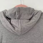 Tahari  NWTs Light Gray Stretchy Soft Hoodie Sweatshirt small Photo 4