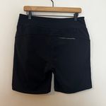 Athleta - Metro Downtown Short Black Athletic Training Travel Casual Workout Gym Photo 3