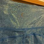 Zyia NWOT  Pocket Light N Tight Hi-Rise Capri in Blue Mermaid Metallic Pattern Photo 3