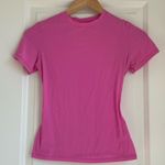 SKIMS PRELOVED  Fits Everybody Short
Sleeve T-Shirt SMALL Photo 1