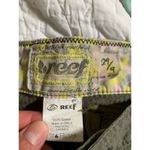 REEF  Womens Shorts Size 29/9 Bermuda Cotton Olive Green 11" Inseam Photo 4