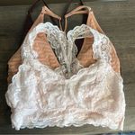 Women's Minimum Support Sports Bra XL and L SKU#112326 Photo 0