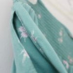 American Eagle  Pastel Green Floral Flowy Elastic Shorts Pockets Small Petite Photo 3