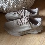 Alo Yoga Alo Gray Runner Sneakers Photo 2