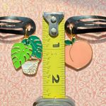 Handmade peach & plant dangle hair clips set of 2!🍑 Photo 2
