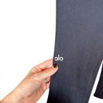 Alo Yoga Alo Airbrush High-Waist Cinch Flare Leggings in Black Photo 7