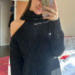 Le Miel La Miel One Shoulder Sweater Photo 0