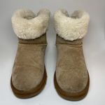 LAMO Womens brown 🤎 Suede Short Boots Size 7 Photo 2
