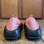 Nike NWOT women’s  Flyknit Haven shoes sz 6.5 Photo 2