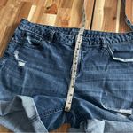 a.n.a Distressed Jean Shorts Cuffed dark wash Photo 5
