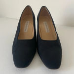 Liz Claiborne women’s black suede leather soles chunky heel shoes — size 6 Photo 1