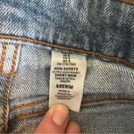 H&M  Medium Wash Denim Blue Mom Fit High Waist Shorts Size 8 Photo 4