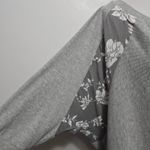 Daytrip  Gray Floral 3/4 Sleeve Off Shoulder Dolman Sweatshirt Top Women L Photo 2