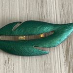 Gorgeous Vintage Leaf Brooch Gold Tone & Matte Satin Green Enamel Photo 2