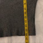 Grey ribbed long sleeve V Photo 4