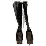 Pleaser Delight Photo 2