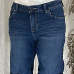 Apt. 9  Women’s Size 6 Bermuda Jean‎ Shorts Dark Wash Stretch Cuffed Denim Photo 0