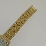 Women’s quartz analog gold tone wrist watch 28mm pearl dial 7” Photo 3