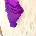 Leilani one pc purple
Ombre padded ruched slimming shape Bali swimsuit size 8 Purple Photo 2