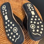 Skechers Women's Black and Tan Slide Sandals Size 8 Photo 5