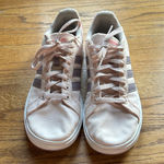 Adidas Pink and purple  shoes Photo 0