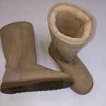 UGG  Australia Classic Tall Women’s Boots Leather Sheepskin EUC Sz W6 Warm Comfy Photo 6
