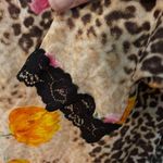 K2C vintage animal print floral top with lace trim. Size undefined Photo 6
