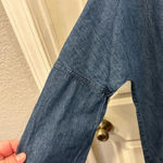 Universal Threads Universal Thread Denim Chambray V Neck Pullover Blouse size medium Photo 1