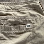 The North Face Horizon 2.0 Khaki Capris Size 4 Photo 10