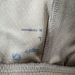 Gapfit tan running shorts, two pockets, stretchy Photo 4