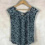 LC Lauren Conrad Black/White Floral Flutter Sleeve Top Size XS Photo 3
