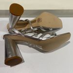 Sam Edelman  Women's Kia Sandal Soft Silver Smooth Leather Size 9.5 Photo 4