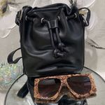 𝅺WOMAN'S Everyday Bucket Bag Black Photo 0