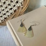 Shell Fan Silver Earrings Vintage “Persephone” Mother of Pearl Mermaidcore Femme White Photo 8