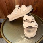 UGG  Goldenstar Hi Slide Photo 0