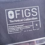FIGS  V-Neckline Technical Collection Stub Short Sleeve Top Photo 5