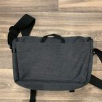 Swiss Gear Messenger / Laptop Bag. Adjustable strap Shoulder Pad Gray Photo 6