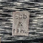 Ebb & Flow  Seamless Heathered Black Cropped Leggings Photo 2